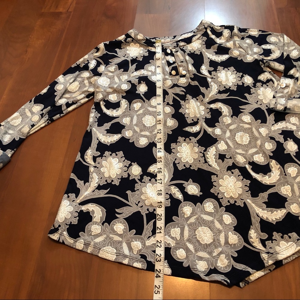 SJS Top—Size Small - Picture 5 of 6